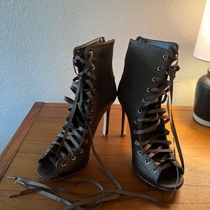 Liliana Lace Up Open Toe Ballet Gladiator Stiletto Heels Size 6 1/2